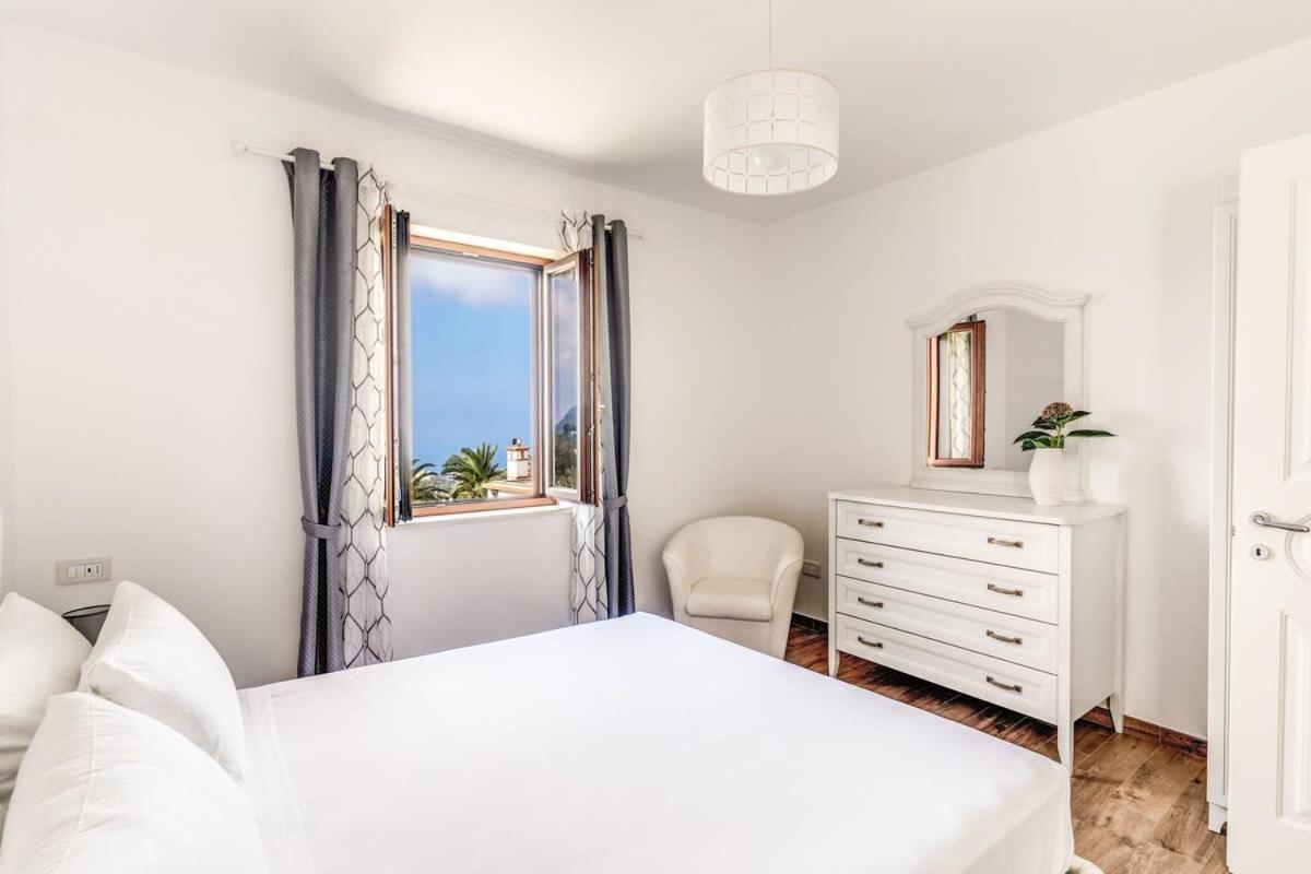 Villa Mimosa Rustic Elegance Views & Pool 马萨鲁布朗斯 外观 照片
