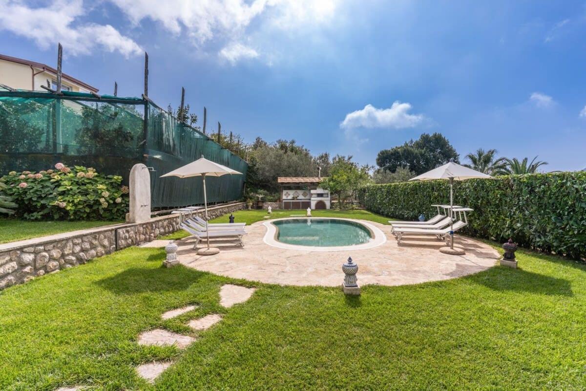 Villa Mimosa Rustic Elegance Views & Pool 马萨鲁布朗斯 外观 照片