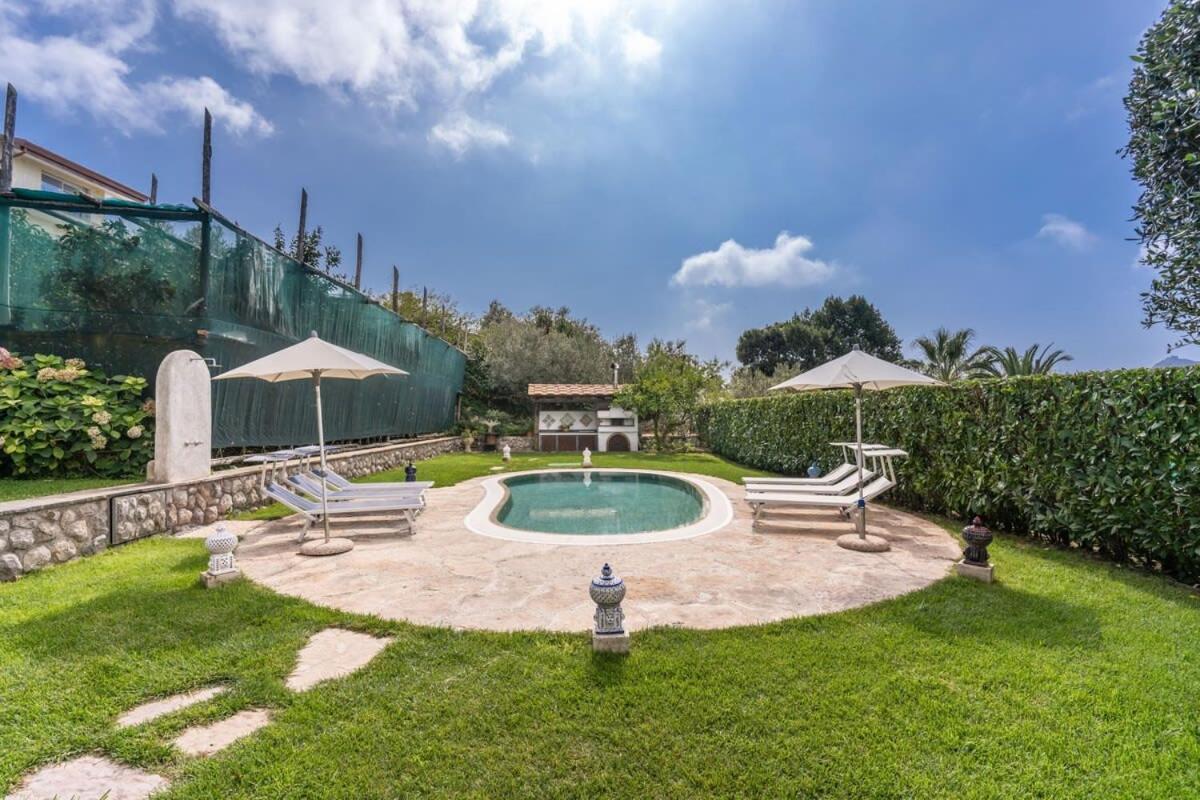 Villa Mimosa Rustic Elegance Views & Pool 马萨鲁布朗斯 外观 照片