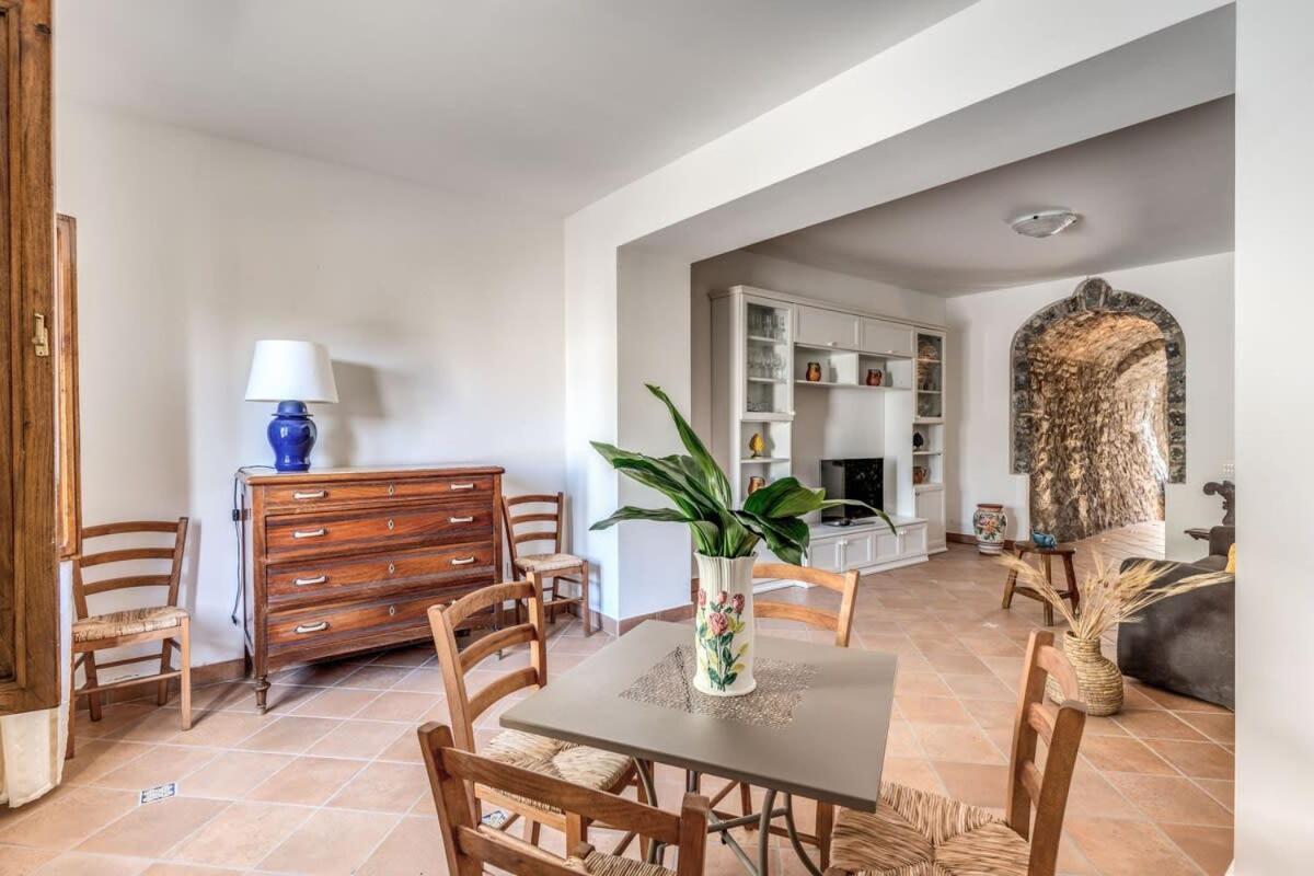 Villa Mimosa Rustic Elegance Views & Pool 马萨鲁布朗斯 外观 照片