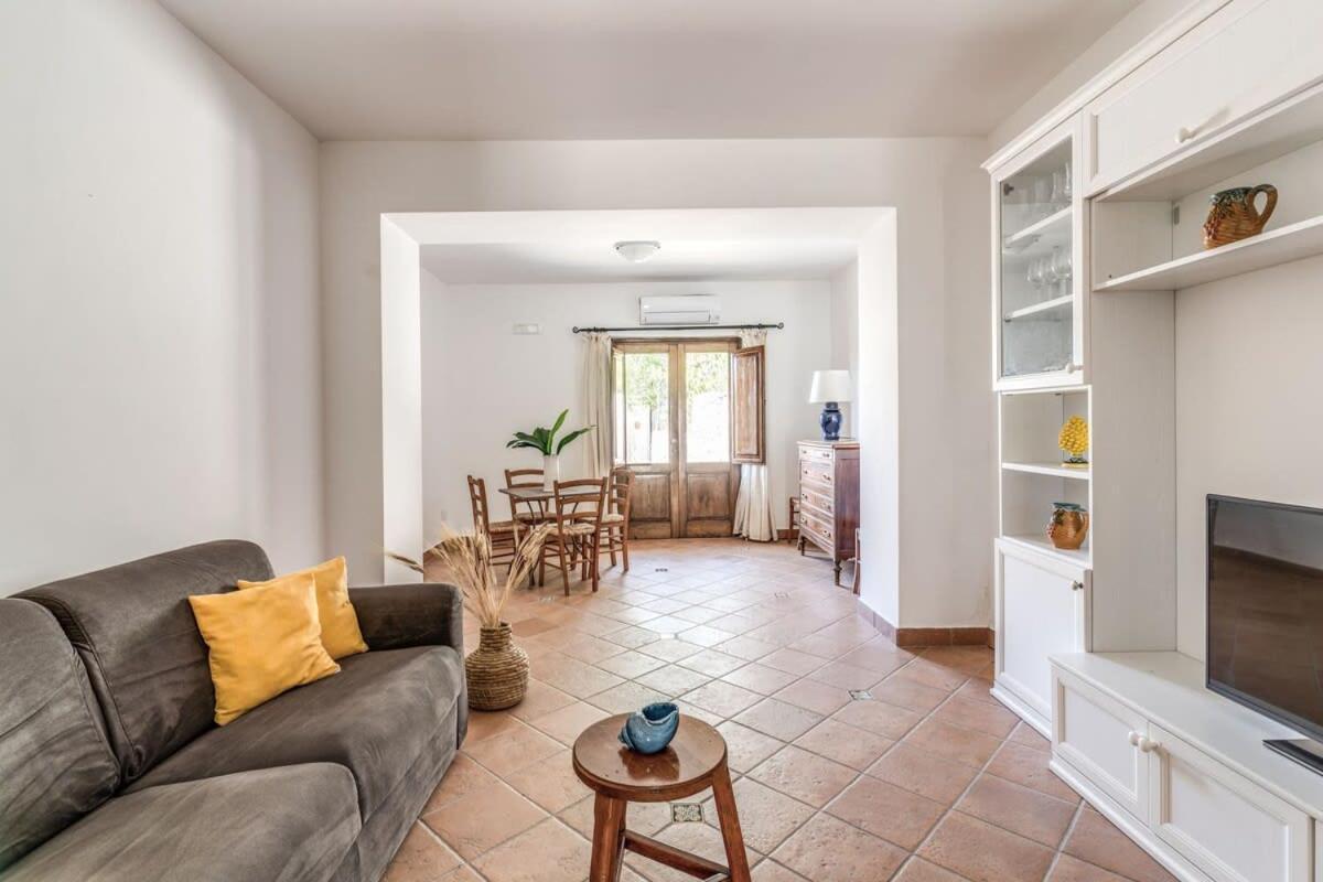 Villa Mimosa Rustic Elegance Views & Pool 马萨鲁布朗斯 外观 照片