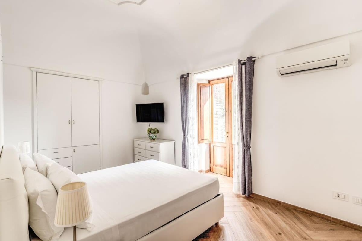 Villa Mimosa Rustic Elegance Views & Pool 马萨鲁布朗斯 外观 照片