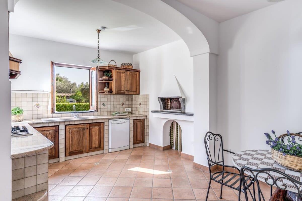 Villa Mimosa Rustic Elegance Views & Pool 马萨鲁布朗斯 外观 照片