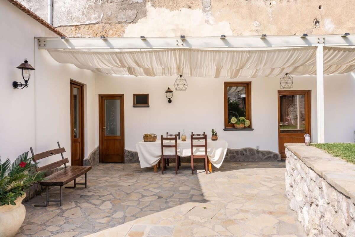 Villa Mimosa Rustic Elegance Views & Pool 马萨鲁布朗斯 外观 照片