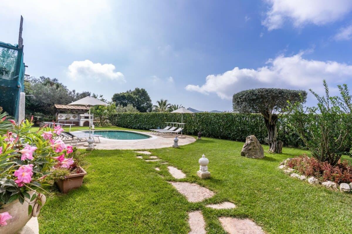 Villa Mimosa Rustic Elegance Views & Pool 马萨鲁布朗斯 外观 照片
