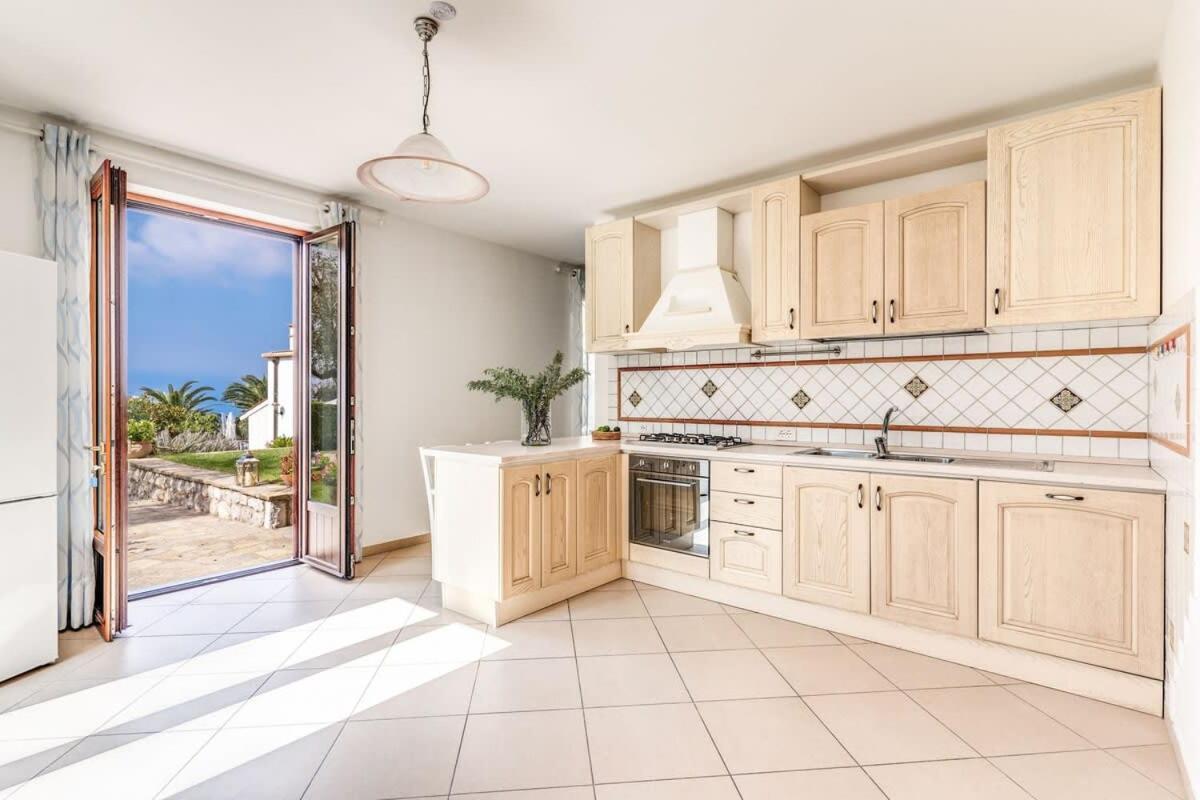 Villa Mimosa Rustic Elegance Views & Pool 马萨鲁布朗斯 外观 照片
