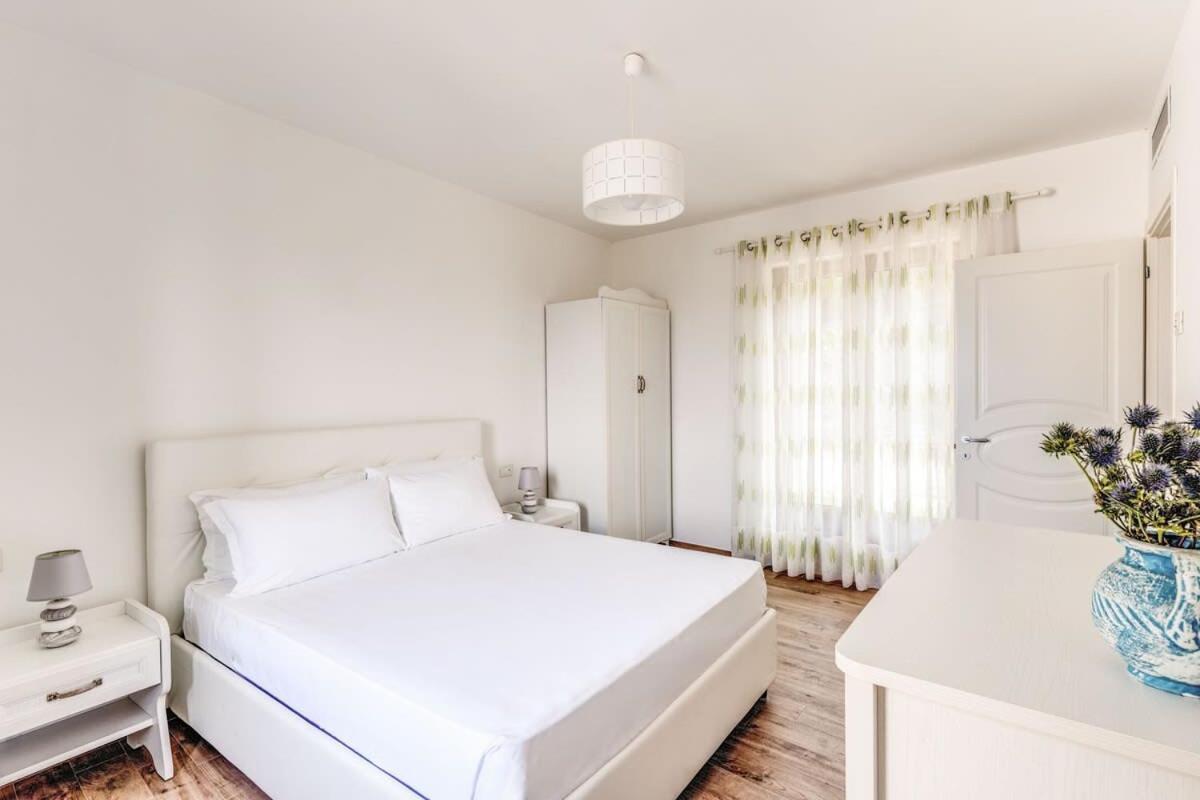 Villa Mimosa Rustic Elegance Views & Pool 马萨鲁布朗斯 外观 照片